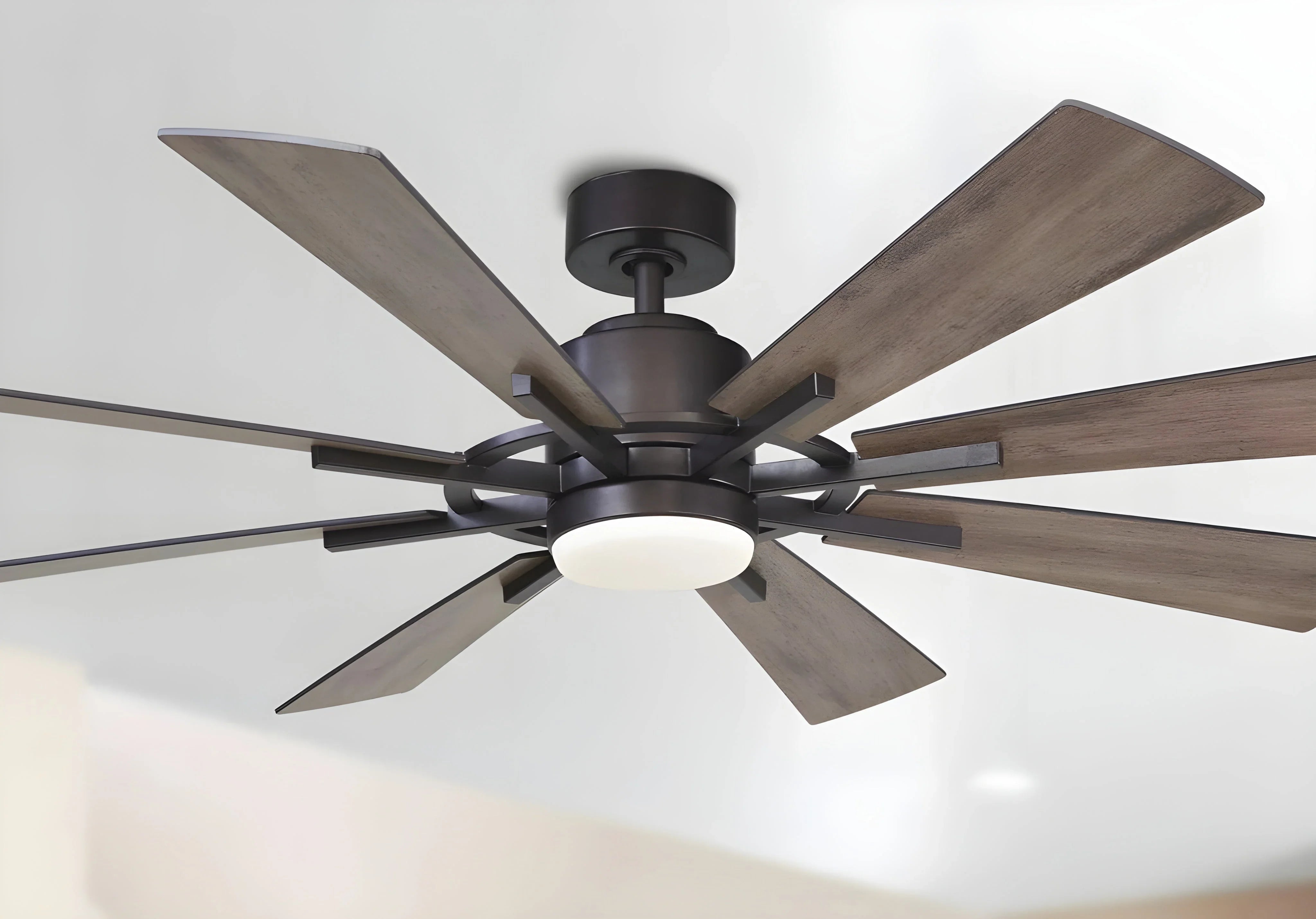 Brown vs Gray Ceiling Fan for Living Room: Which Color Looks Better? - Parrot Uncle ES