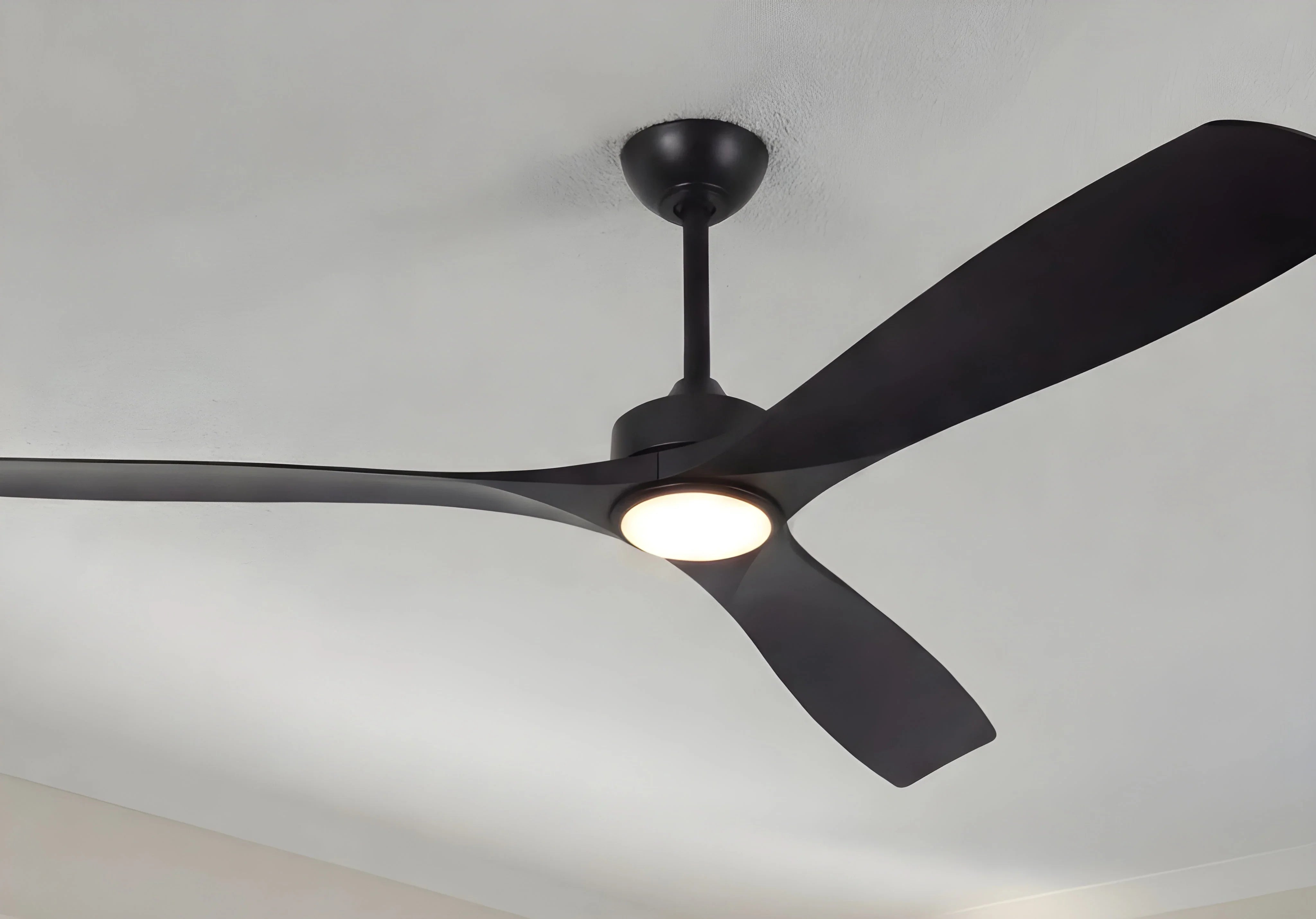3-Blade vs 5-Blade Ceiling Fan: Which Is Better for a Living Room? - Parrot Uncle ES