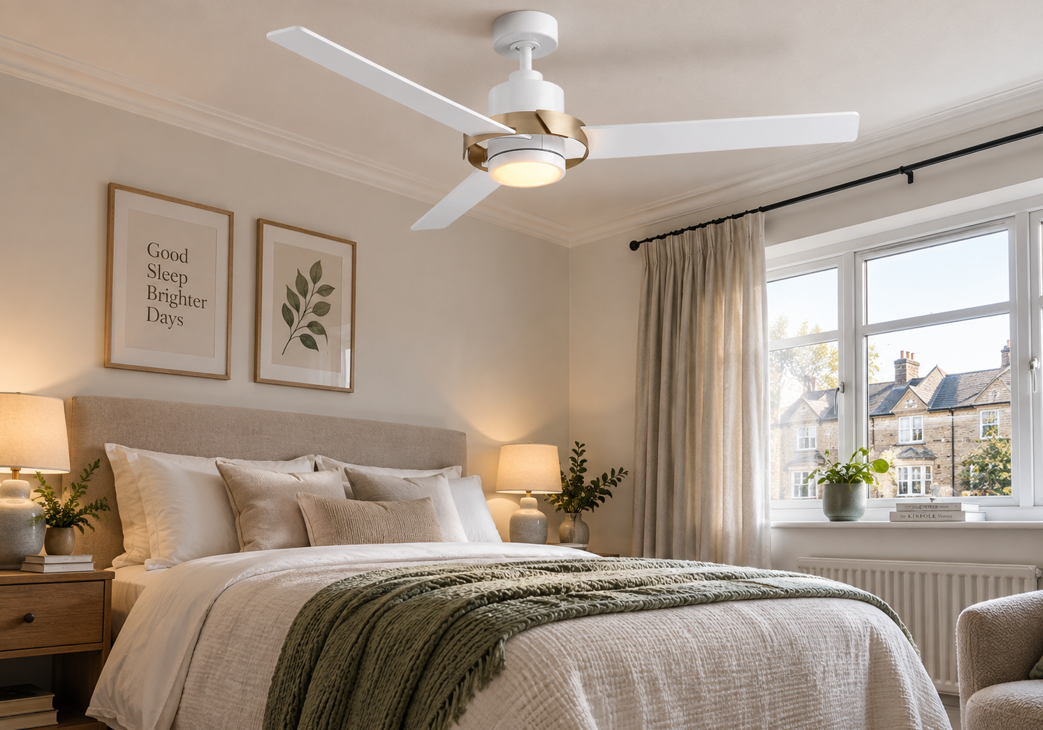Are Ceiling Fans Safe to Use While Sleeping? - Parrot Uncle ES