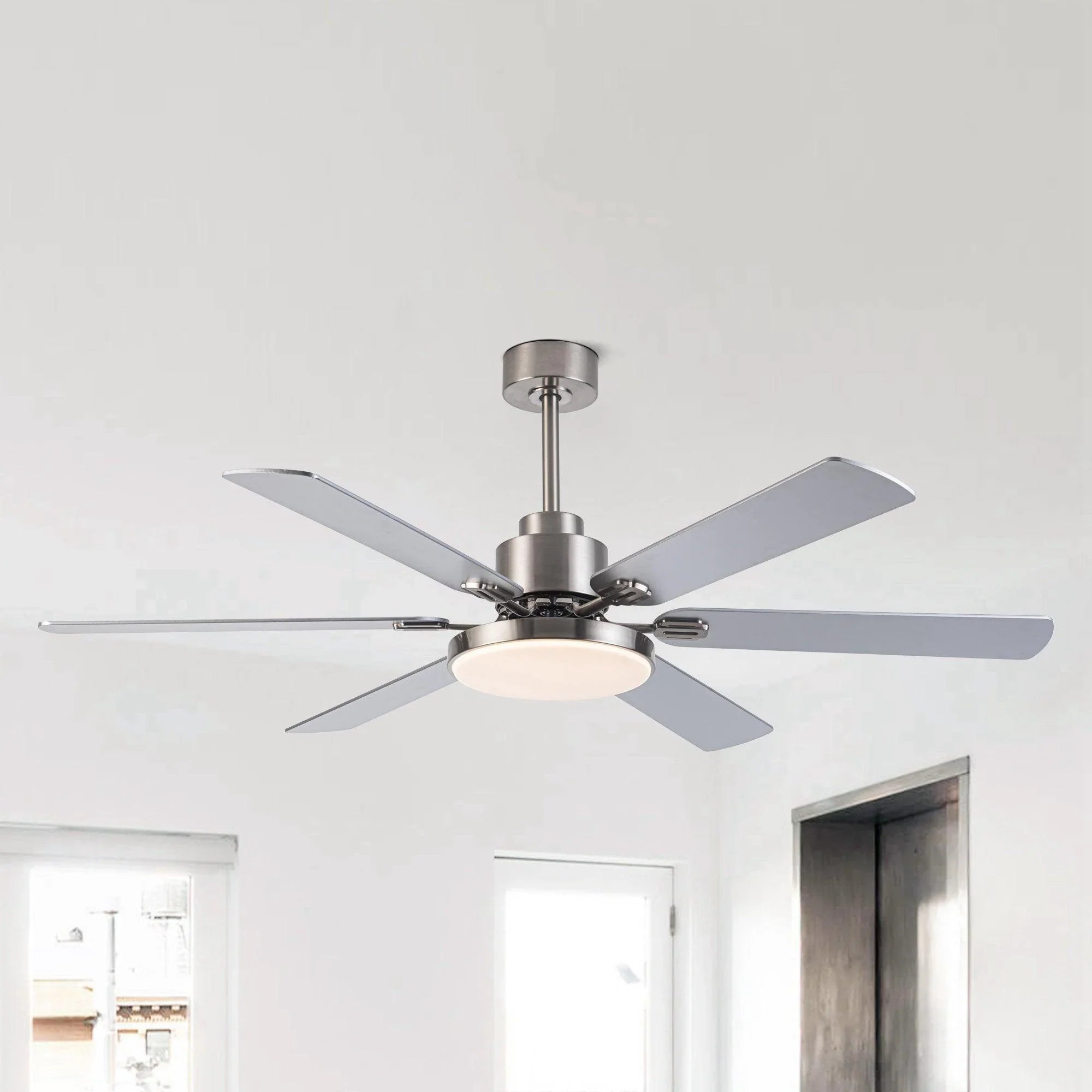 Ventilador de techo moderno Lucknow de 152 cm (60") con iluminación y mando a distancia