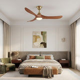 Ventilador de techo Selva de latón envejecido/madera de cerezo de Ø132 cm con luz LED y aspas de madera maciza 100% 