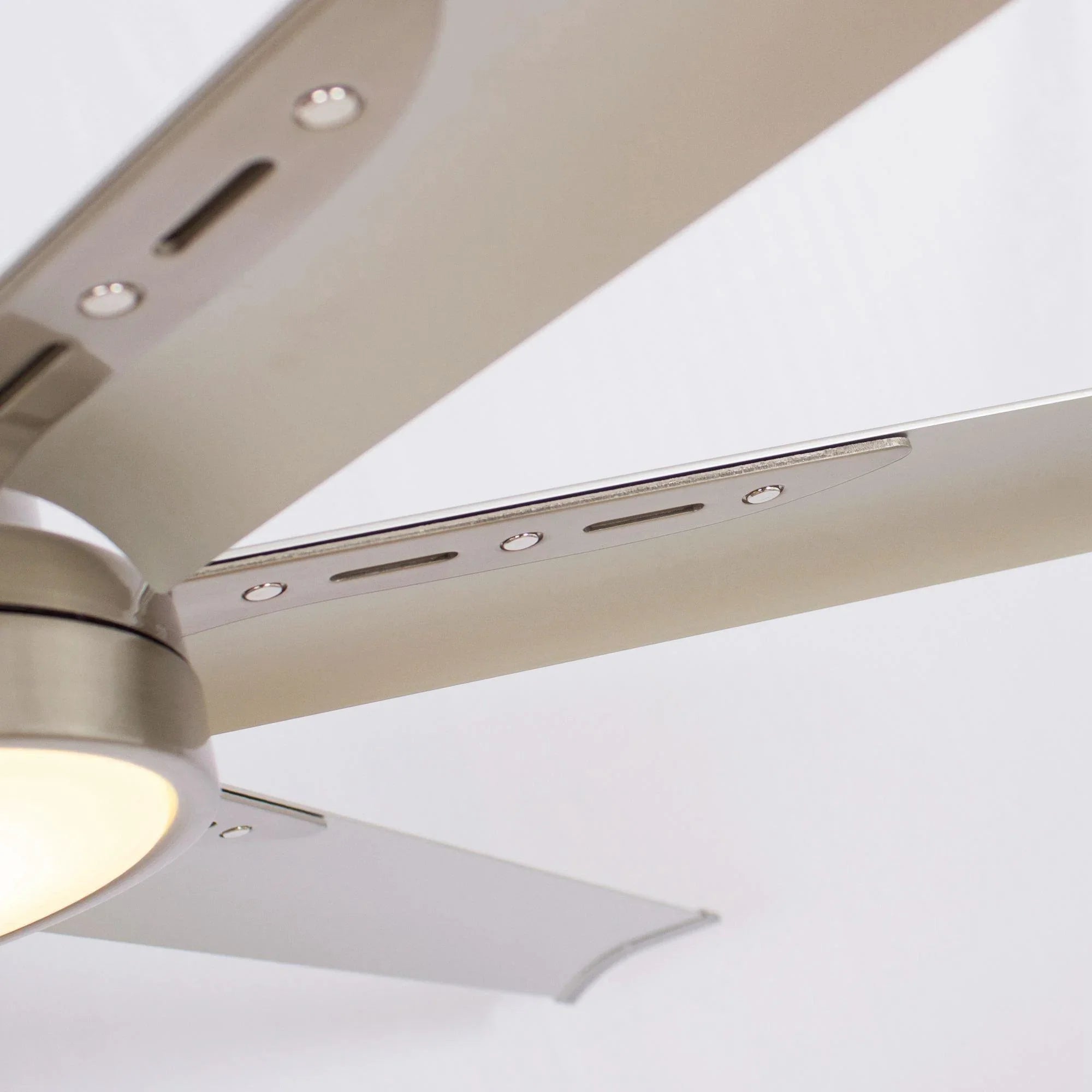 Freda Ø165cm Motor DC Ventilador de techo moderno con luz LED y mando a distancia