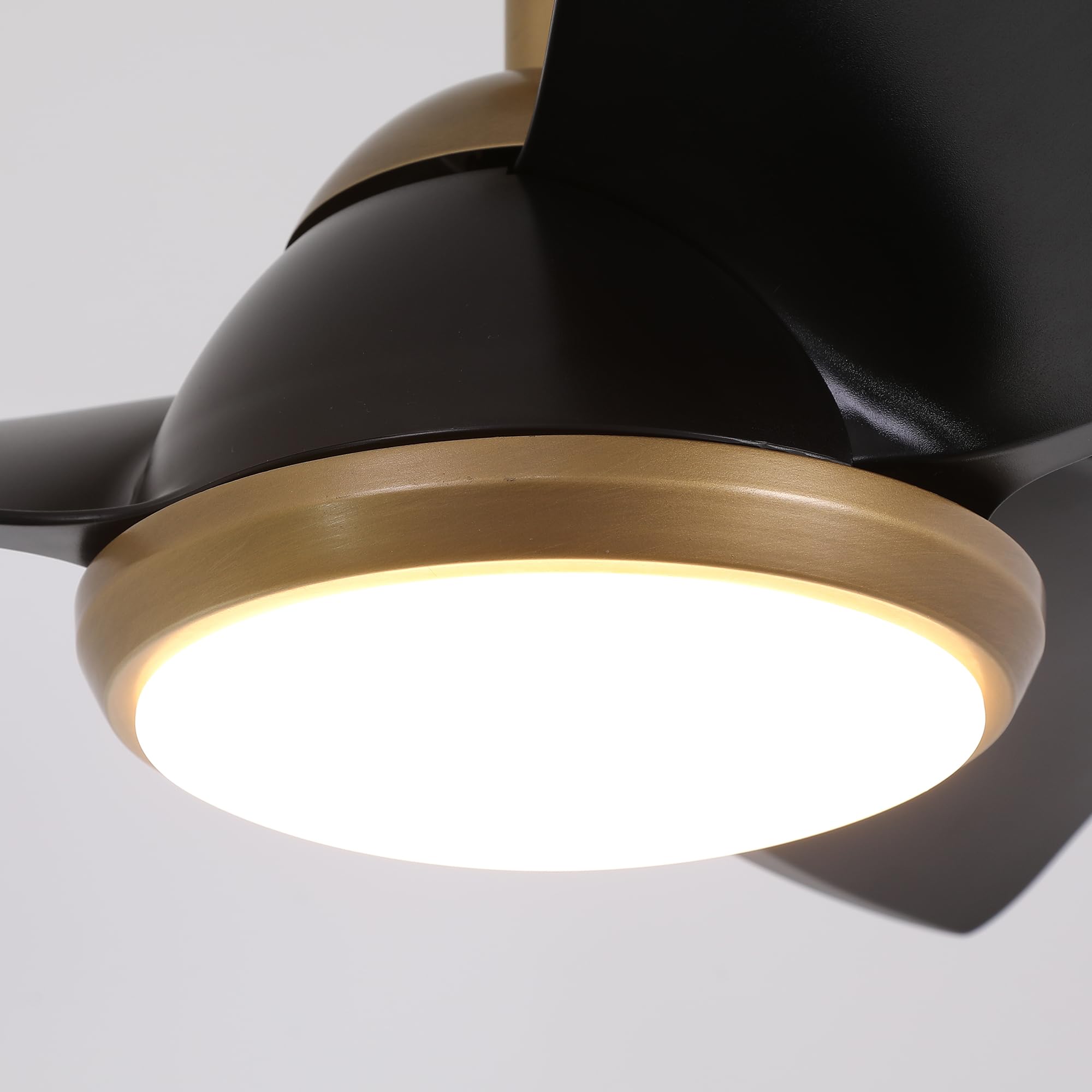 Ventilador de techo silencioso Colla Ø76 cm con luz LED