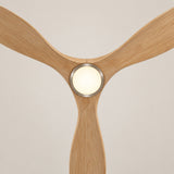Ventilador de techo Livia cromo/madera clara de Ø152 cm con luz LED y aspas de madera maciza 100% 